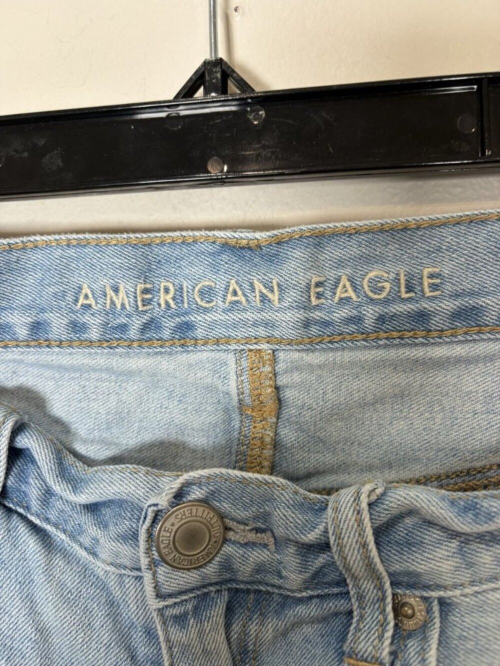 American Eagle Mom Short Jean Shorts Size 10 High Rise Cut off Frayed - Picture 7 of 9